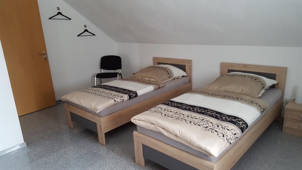 Haus-Bernhard-Hp Apartment Herschweiler-Pettersheim Ngoại thất bức ảnh